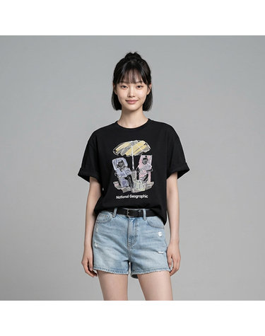 내셔널지오그래픽 N262UTS908 바캉스 그래픽 세미오버핏 반팔 티셔츠 BLACK
