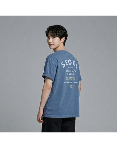 N262UTS925 ROK 로케이션 그래픽 세미오버핏 반팔 티셔츠 DARK BLUE