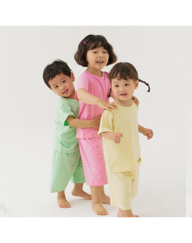 스테이지 어라운드 [스테이지]아기 여름 유아 실내복 내복 상하복 아동 잠옷 살랑 모달 세트 4+1 착용컷