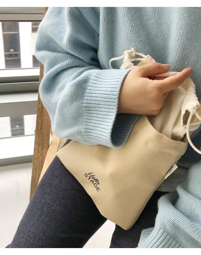 스테이지 어라운드 미니 크로스 백 핸드폰 가방 [코튼 캔버스] 착용컷