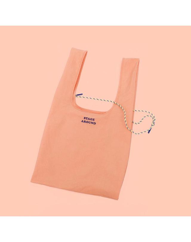 스테이지 어라운드 에코 크로스 백 데일리 가방 [파스텔 래빗] 착용컷