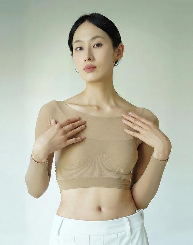 헬로버디 여성 골프 자외선차단 착붙 스킨핏 기능성이너티 액티브 착용컷