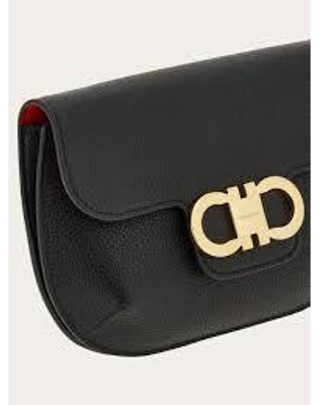 페라가모 [명품] 26FW 살바토레 페라가모 토트백 221094 789848 BLACK RED DOM 착용컷