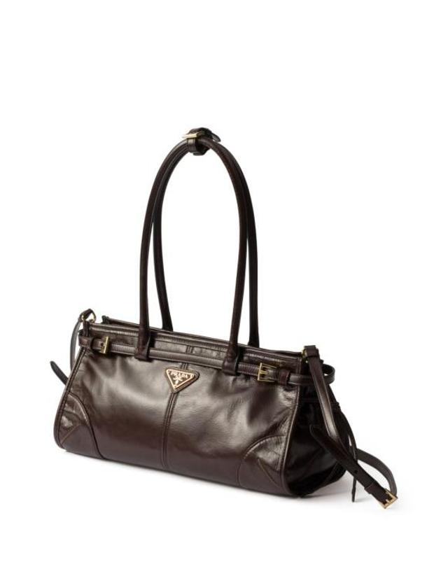 프라다 [명품] 26FW 프라다 보니 미디움 스웨이드 핸드백 1BA426 2CYR F01D6 DARK BROWN DOM 착용컷