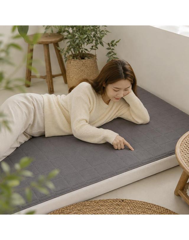 하우만 [하우만] 루나 플립 매트리스 토퍼 (SS) 착용컷