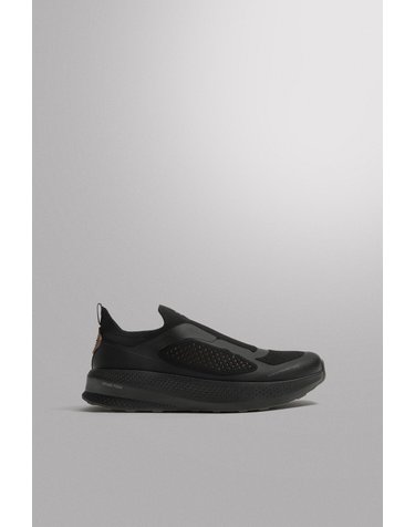자라 레이스리스 트레일 러닝화 2355/820/800 BLACK