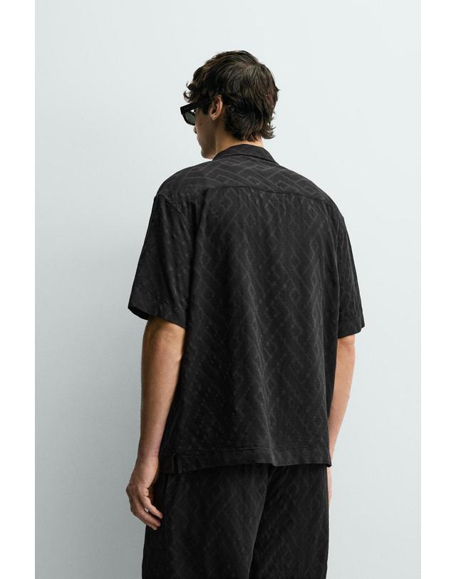 자라 자라 지오메트릭 자카드 반팔 셔츠 1450/400/800 BLACK 블랙 착용컷