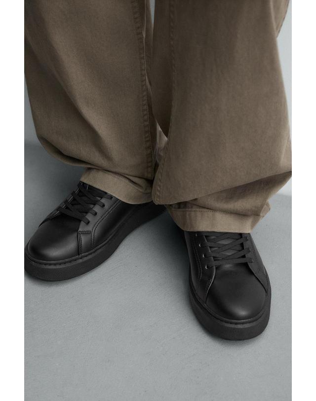 자라 자라 모노크롬 청키 테크니컬 스니커즈 2215/620/800 BLACK 블랙 착용컷