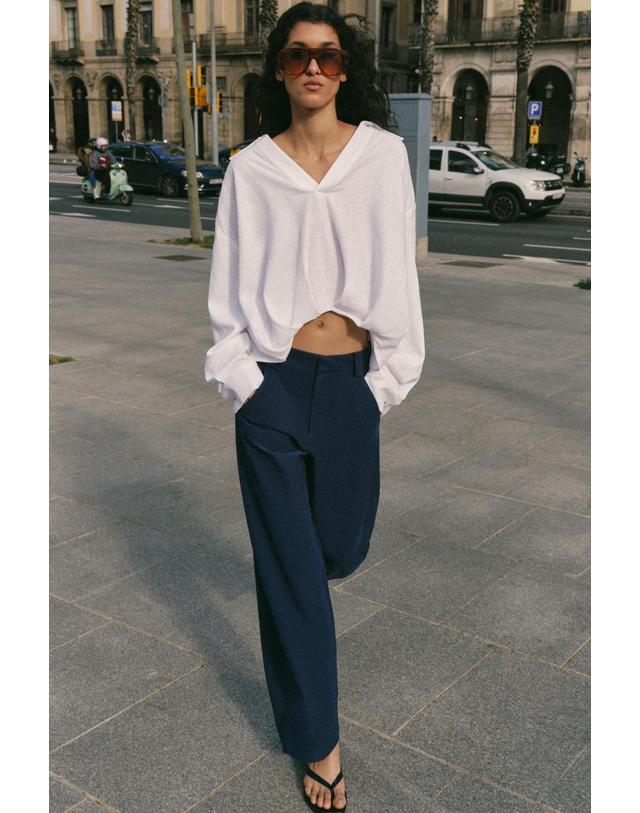 자라 자라 린넨 블렌드 브이넥 퍼프헴 셔츠 3115/734/250 WHITE 화이트 착용컷