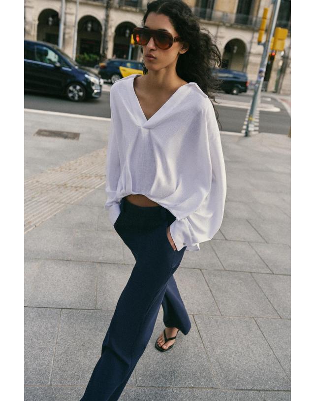 자라 자라 린넨 블렌드 브이넥 퍼프헴 셔츠 3115/734/250 WHITE 화이트 착용컷