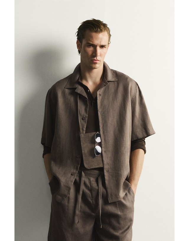 자라 자라 100% 린넨 릴렉스핏 반팔 셔츠 5070/904/737 BROWN / TAUPE 초콜릿 착용컷