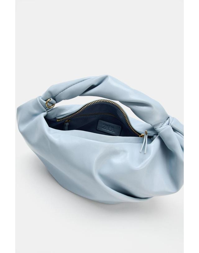 자라 자라 체인 스트랩 셔링 클러치백 6096/810/400 BLUE 블루 착용컷