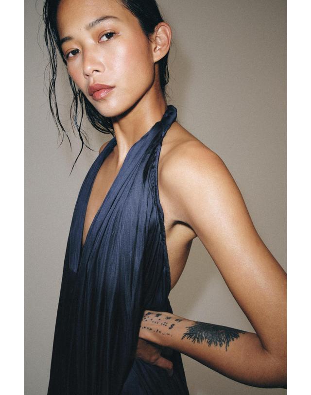 자라 자라 새틴 홀터넥 브이넥 오픈백 점프수트 2223/098/401 NAVY BLUE 네이비 착용컷