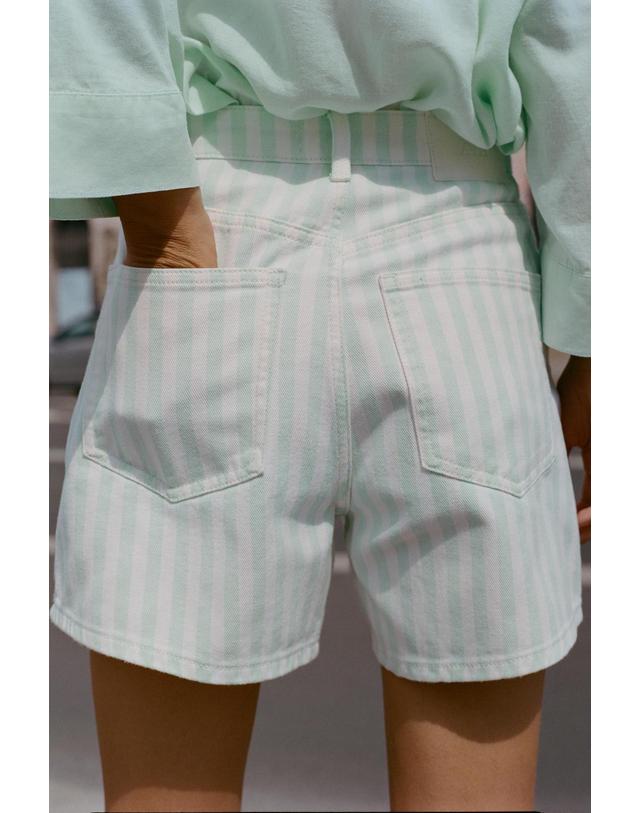 자라 자라 맘핏 스트라이프 반바지 9942/152/104 STRIPED 밝은연두 착용컷