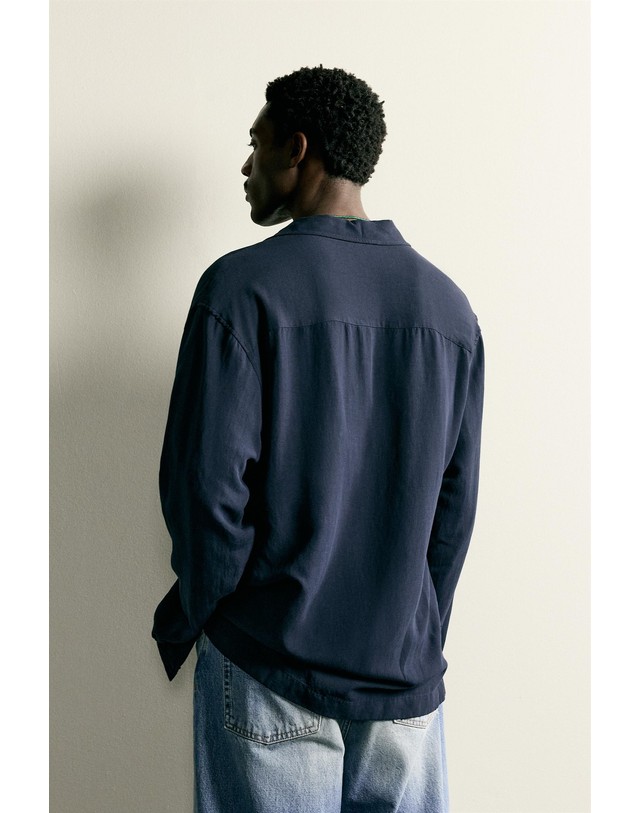 자라 자라 비스코스 린넨 긴팔 폴로셔츠 4333/112/401 NAVY BLUE 네이비 착용컷