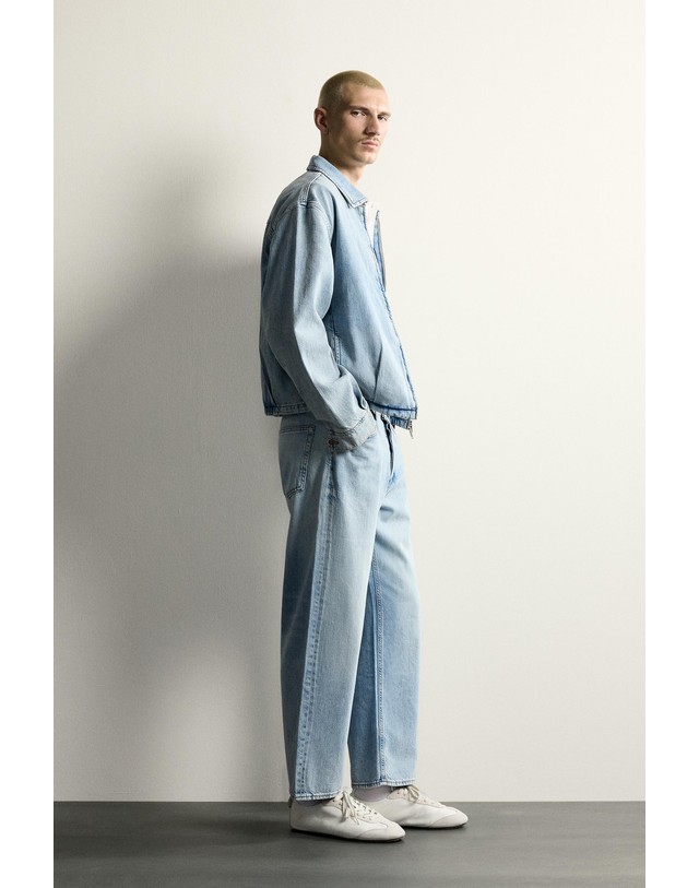 자라 자라 워시드 이펙트 크롭 레귤러핏 청바지 6688/352/406 LIGHT BLUE 블루 착용컷