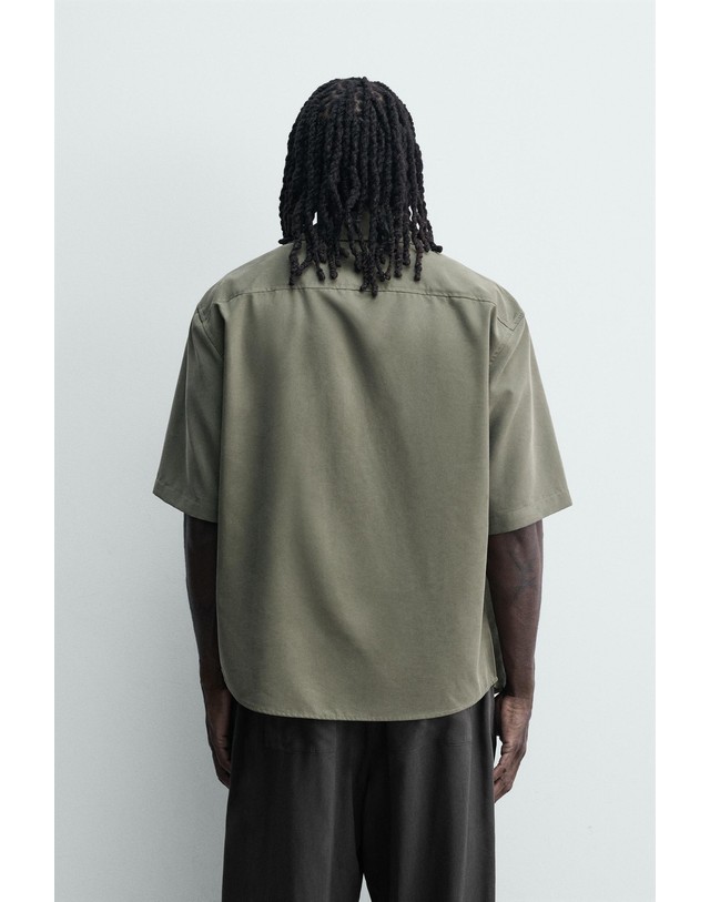 자라 자라 릴렉스핏 라이오셀 혼방 반팔 셔츠 3715/222/529 DARK GREEN 그린 착용컷