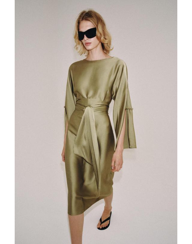 자라 자라 새틴 벨트 미디 원피스 2241/789/515 OLIVE GREEN 카키 착용컷