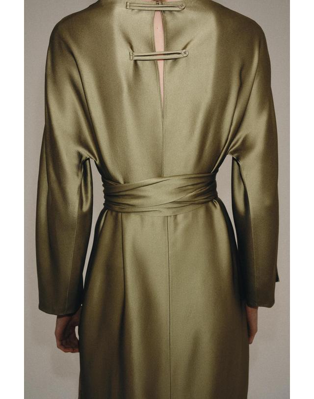 자라 자라 새틴 벨트 미디 원피스 2241/789/515 OLIVE GREEN 카키 착용컷