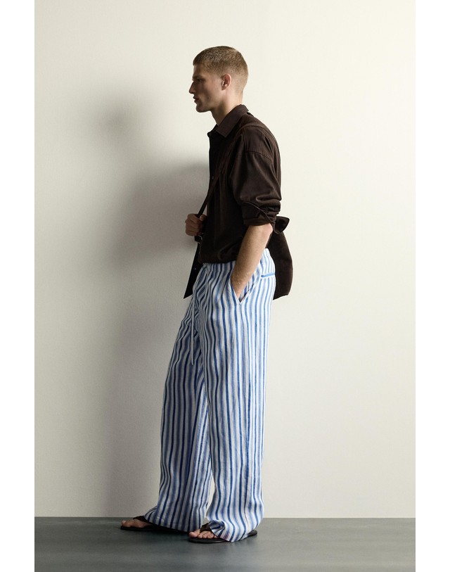 자라 자라 린넨 릴렉스핏 스트라이프 팬츠 2634/325/043 NAVY / WHITE 멀티컬러 착용컷