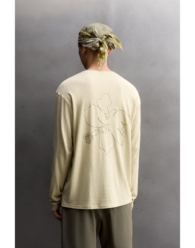 자라 자라 릴렉스핏 경량 코튼 린넨 긴팔 티셔츠 5868/306/519 WASHED GREEN 베이지 착용컷
