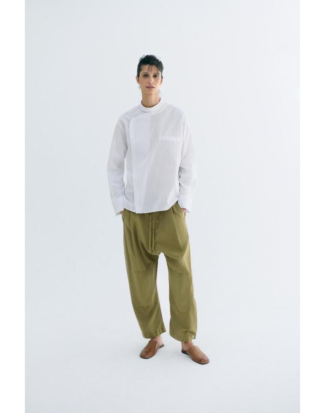 자라 자라 빕 프론트 라운드넥 긴팔 셔츠 1234/792/060 WHITE / NAVY 화이트 착용컷