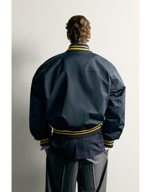 자라 자라 릴렉스핏 배색 봄버 자켓 1437/113/401 NAVY BLUE 네이비 착용컷