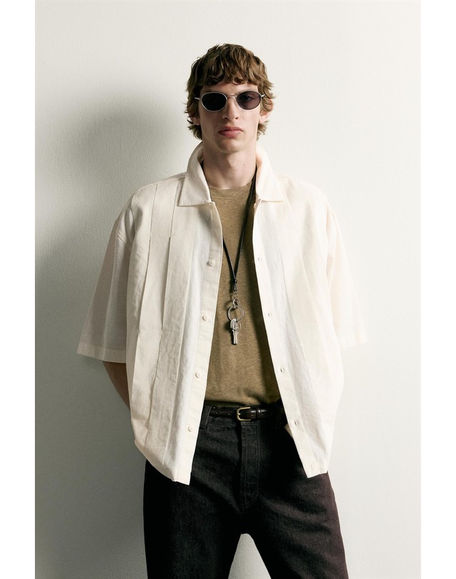 자라 자라 릴렉스핏 플리츠 반팔 셔츠 7200/262/251 OYSTER-WHITE 아이보리 착용컷