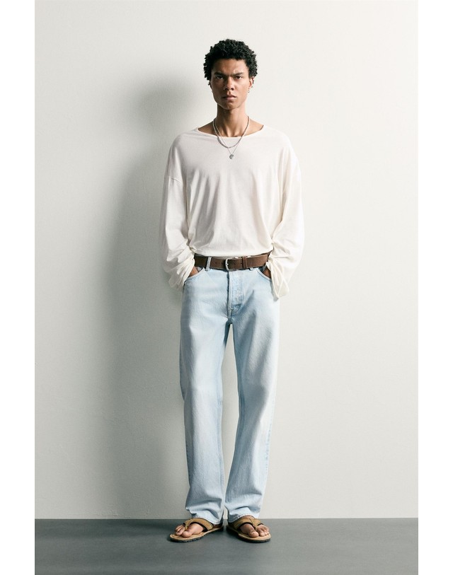 자라 자라 릴렉스핏 라운드넥 긴팔 티셔츠 3665/333/250 WHITE 아이보리 착용컷