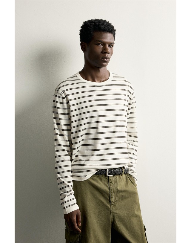 자라 자라 스트라이프 자카드 니트 스웨터 3920/357/104 STRIPED 아이보리 착용컷