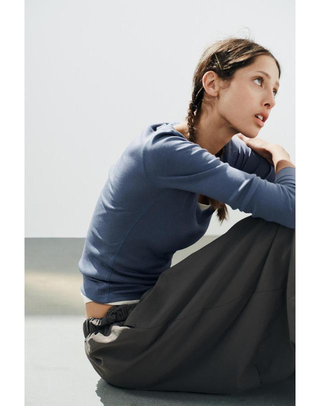 자라 자라 슬림핏 브이넥 골지 긴팔 티셔츠 3253/804/200 BLUE / INDIGO 블루 착용컷