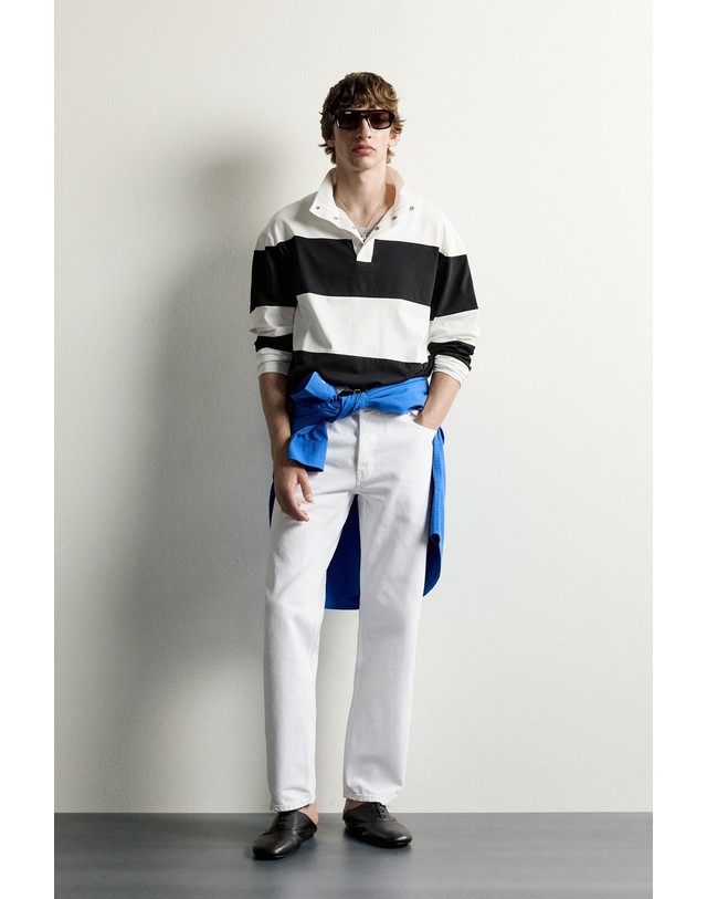 자라 자라 릴렉스핏 스트라이프 하이넥 폴로셔츠 3992/319/060 WHITE / NAVY 멀티컬러 착용컷