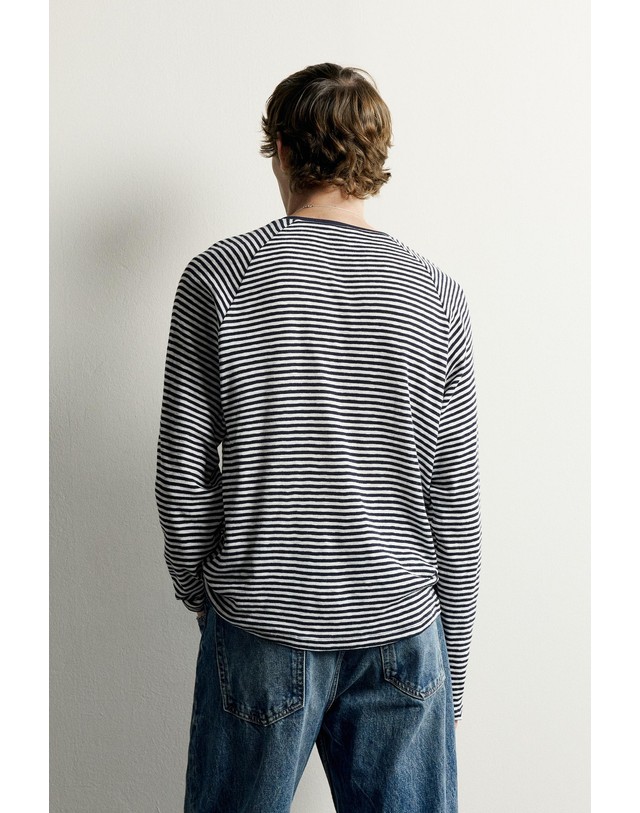 자라 자라 스트라이프 버튼 라운드넥 긴팔 티셔츠 4805/328/043 NAVY / WHITE 멀티컬러 착용컷