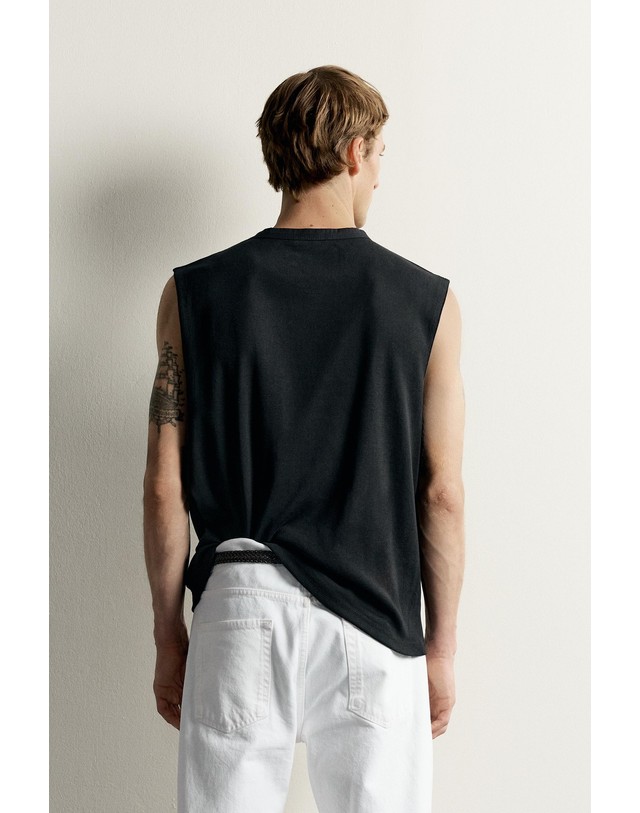 자라 자라 릴렉스핏 라운드넥 민소매 탱크탑 5584/310/800 BLACK 블랙 착용컷
