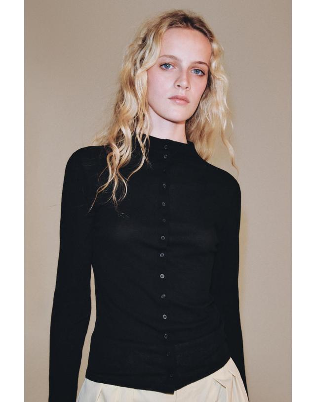 자라 자라 슬림핏 버튼 하이넥 긴팔 티셔츠 4786/459/800 BLACK 블랙 착용컷