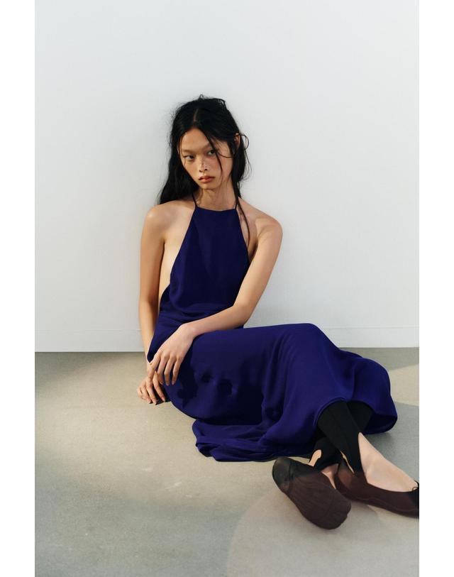 자라 자라 홀터넥 백스트랩 롱 원피스 4772/206/415 NEON BLUE 블루 착용컷
