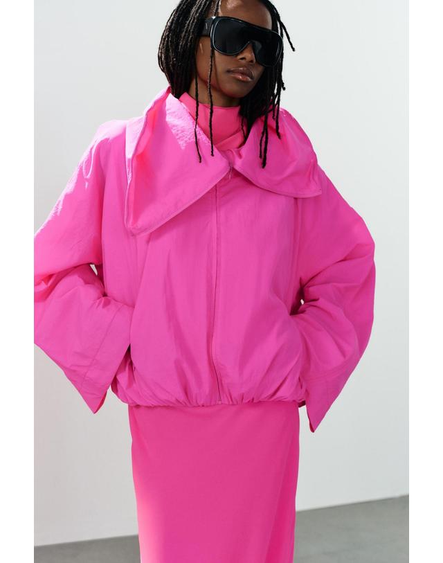 자라 자라 하이넥 크롭 나일론 자켓 5063/716/460 NEON PINK 핑크 착용컷