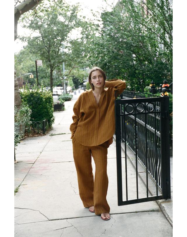 자라 자라 린넨 스트라이프 브이넥 긴팔 셔츠 9066/827/104 STRIPED 카멜 착용컷