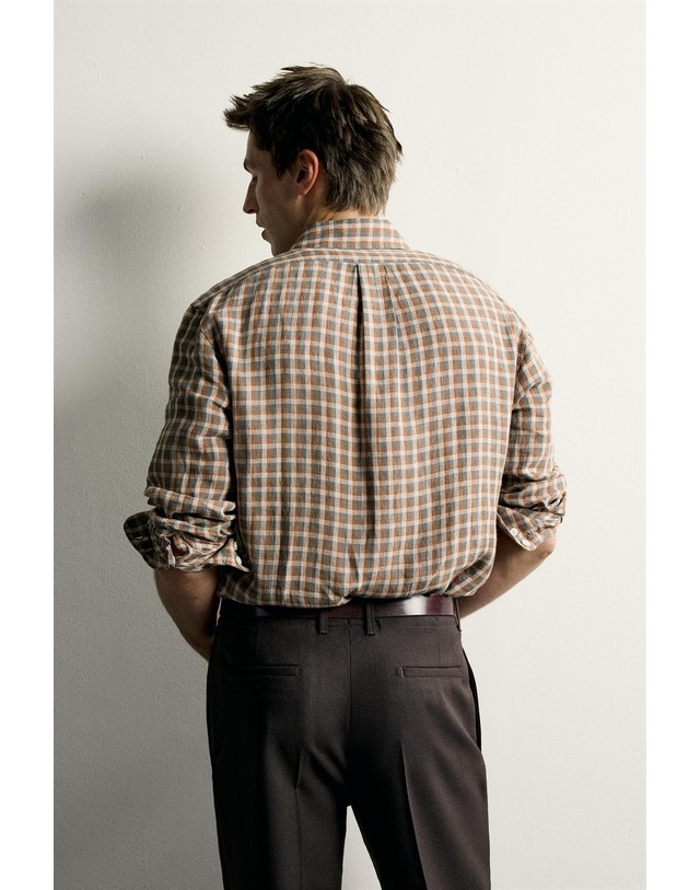 자라 자라 체크 린넨 레귤러핏 긴팔 셔츠 9621/886/121 KHAKI 카키 착용컷