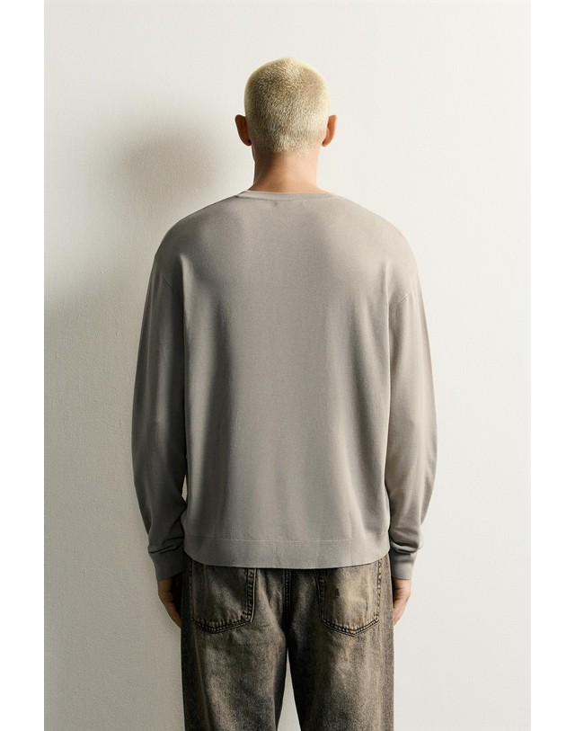 자라 자라 레귤러핏 라운드넥 니트 스웨터 2621/302/814 GREY / BEIGE 베이지 착용컷