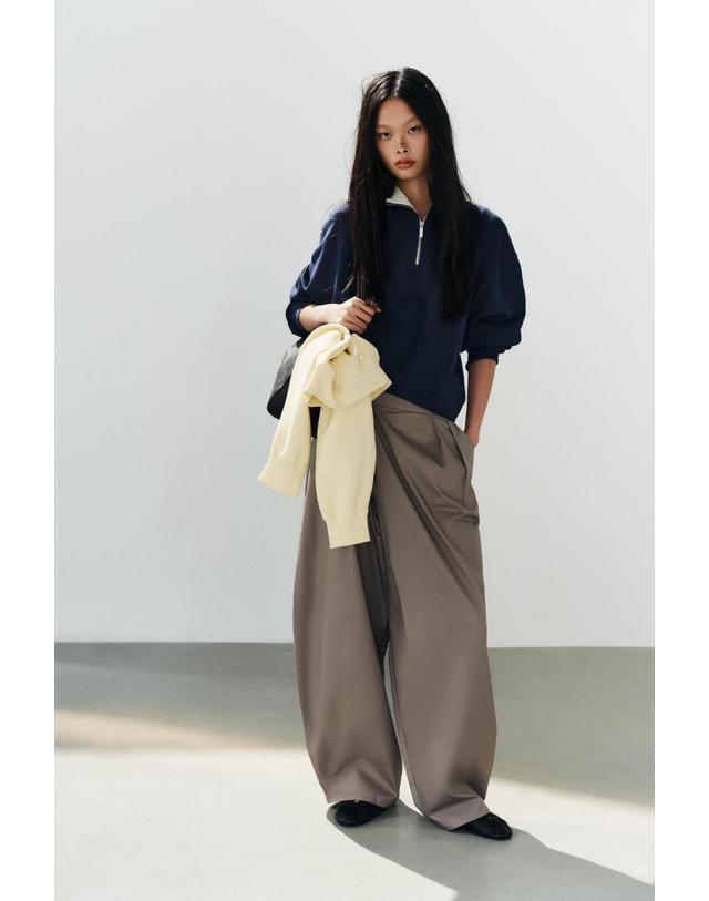 자라 자라 비대칭 플리츠 와이드 팬츠 1255/538/832 TAUPE GREY 그레이 착용컷