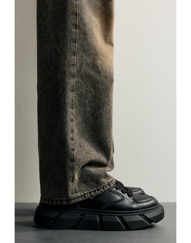 자라 자라 청키솔 레이스업 스니커즈 2273/820/800 BLACK 블랙 착용컷