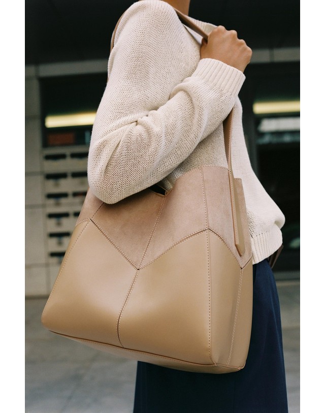 자라 자라 스티치 이너 파우치 숄더백 6302/810/718 SAND/BROWN 베이지 착용컷
