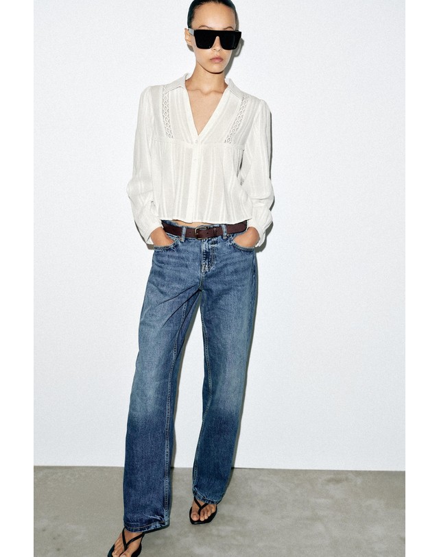 자라 자라 크롭 레이스 브이넥 긴팔 셔츠 8372/272/250 WHITE 화이트 착용컷