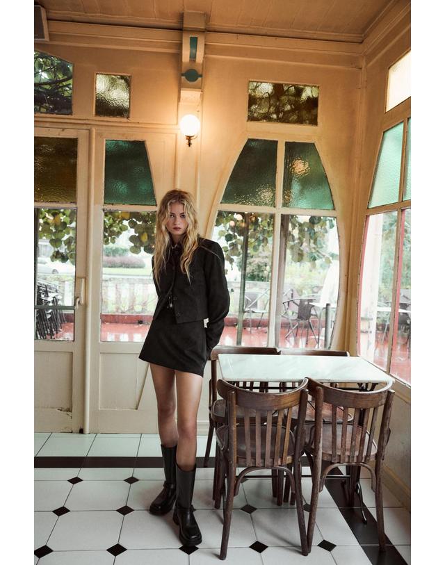 자라 자라 숏 스웨이드 효과 재킷 2010/707 BLACK 블랙 착용컷