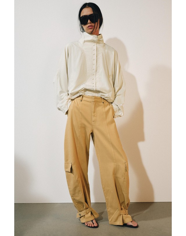 자라 자라 하이넥 버튼 나일론 크롭 자켓 6539/244/712 ECRU 아이보리 착용컷