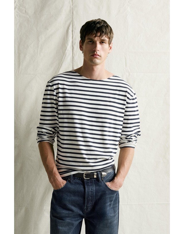 자라 자라 릴렉스핏 자카드 스트라이프 티셔츠 8054/395/066 ECRU / NAVY 멀티컬러 착용컷