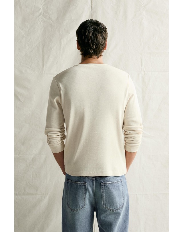 자라 자라 코튼 린넨 헨리넥 긴팔 티셔츠 8054/344/052 LIGHT BEIGE 베이지 착용컷