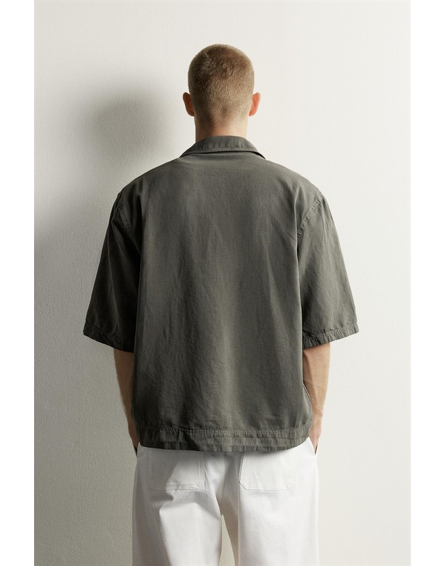 자라 자라 워시드 코튼 린넨 릴렉스핏 반팔 셔츠 0706/150/958 DARK KHAKI 카키 착용컷