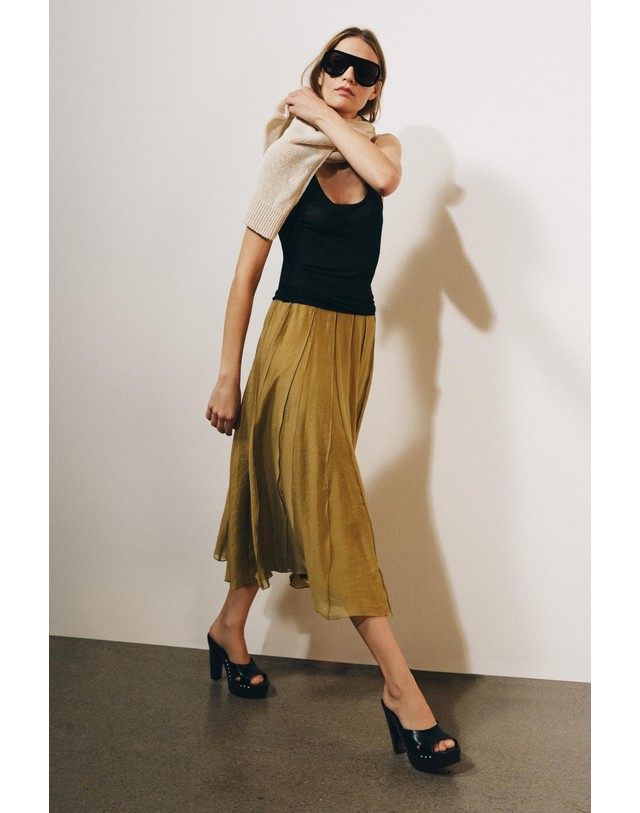 자라 자라 A라인 미디 플로잉 스커트 2560/209/515 OLIVE GREEN 카키 착용컷